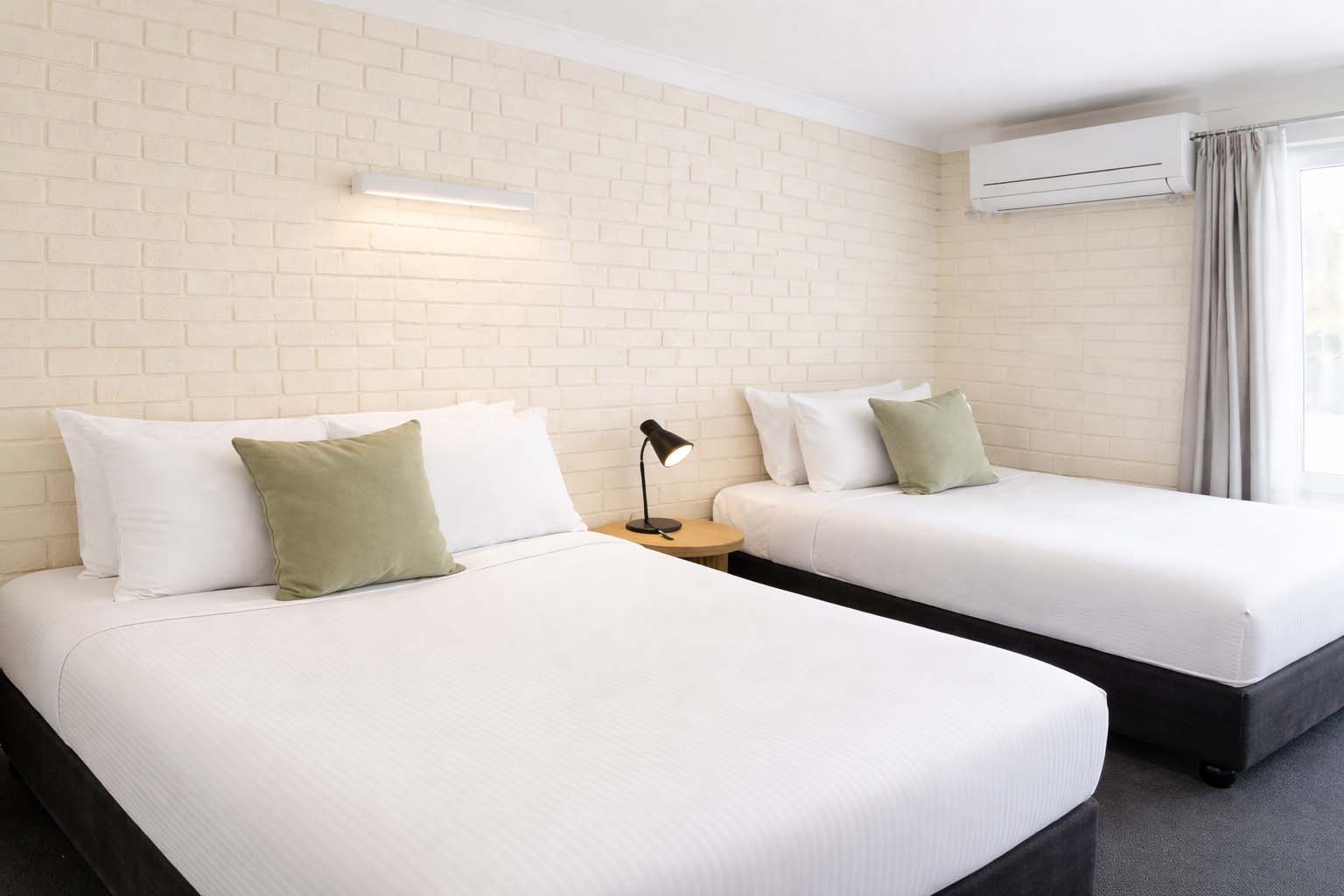 Economy Double plus Single Room, Busselton Motel Economy Double plus Single Room, Busselton Motel